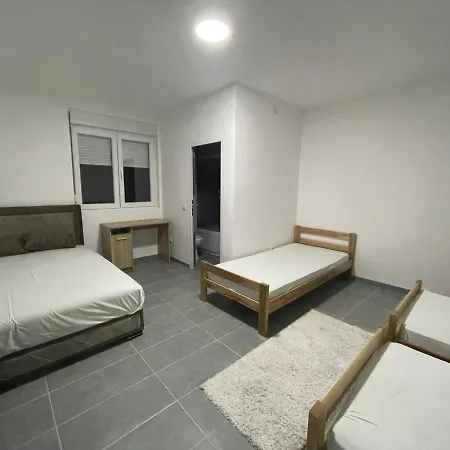 Jana Apartment