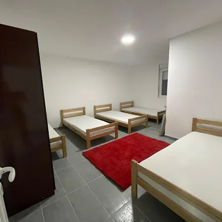 Jana Apartment *